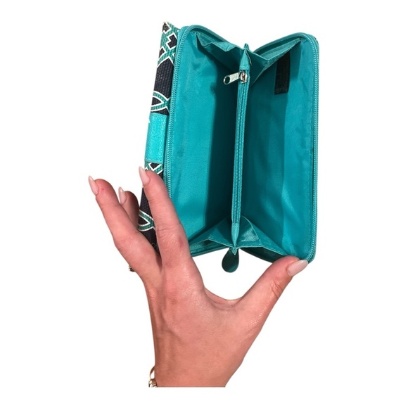 COPY - 🧡 5 for $25 🧡 Stylish Black and Green Women's Wallet - Picture 6 of 6